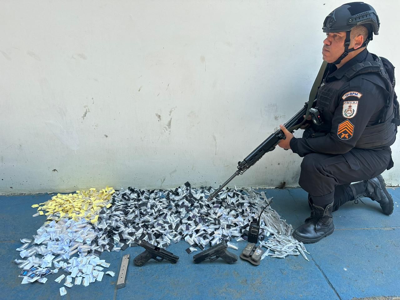 12° BPM prende traficante com mais de mil pinos de cocaína no Fonseca